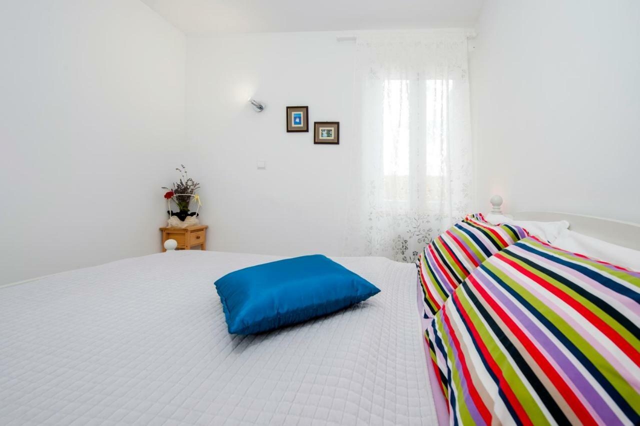 Apartman Delfin Rovinj Exterior foto