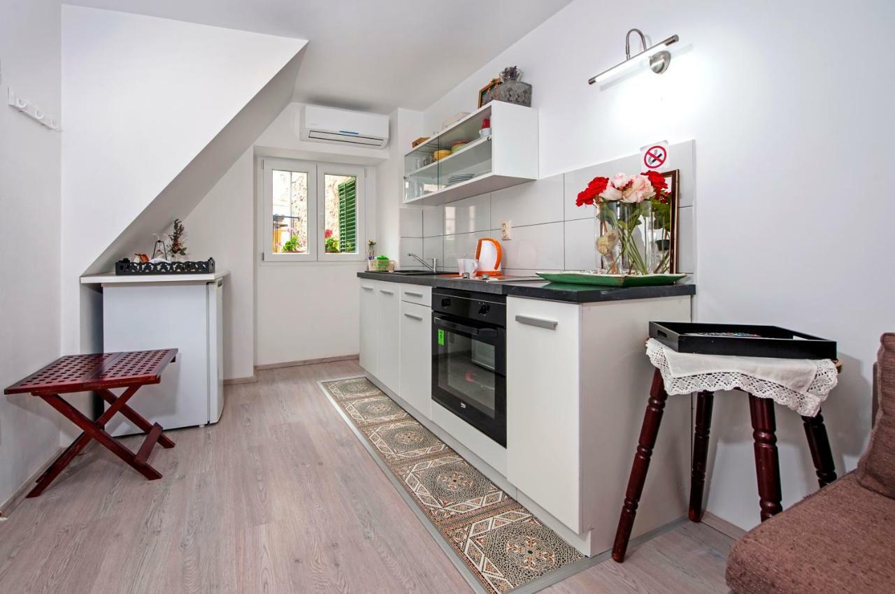 Apartman Delfin Rovinj Exterior foto