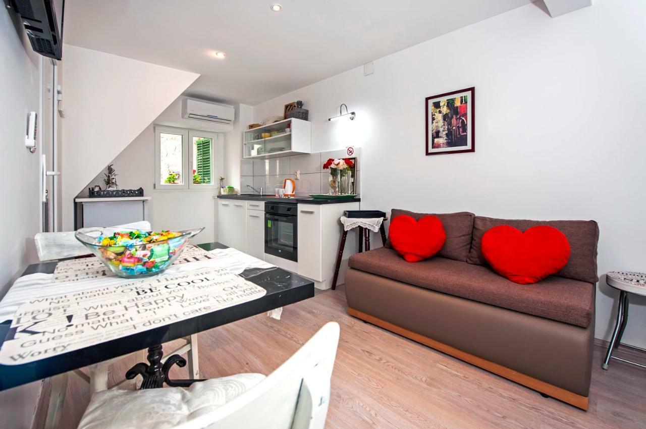 Apartman Delfin Rovinj Exterior foto