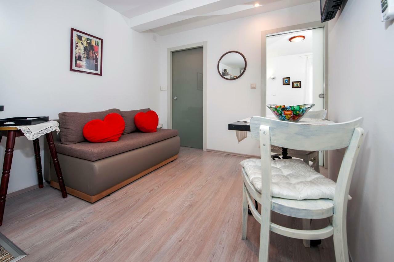 Apartman Delfin Rovinj Exterior foto